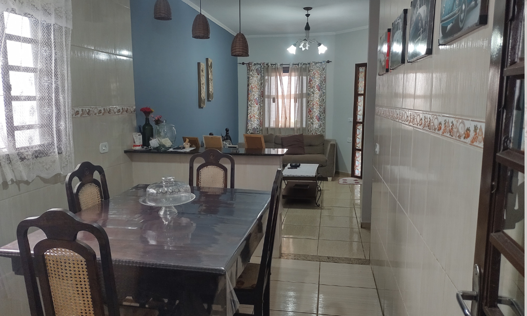 Linda casa a venda em Aguaí 4